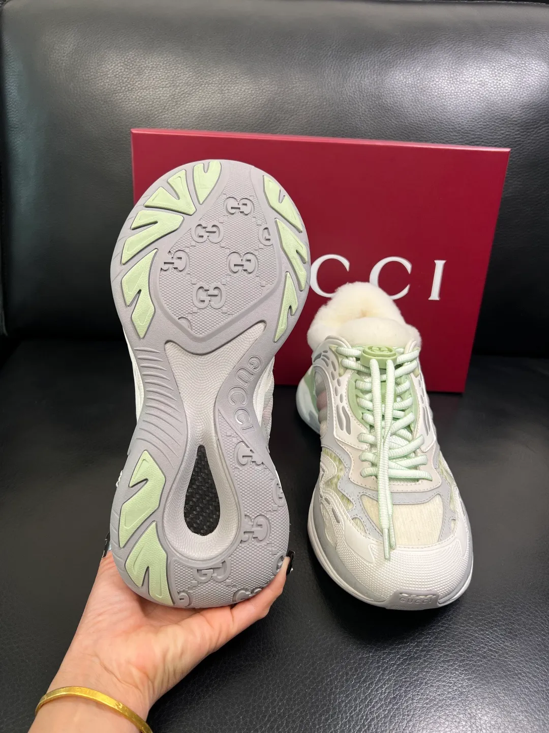 Men's shoes 💰980 Gucci high quality top crafts Gucci counter new original configuration, imported Italian cowhide fabric, imported wool lining cowhide pad, breathable and comfortable, sole: original factory special supply original sole super comfortable, original factory and single goods, welcome to compare, code number 39-44 (customized 38 45)